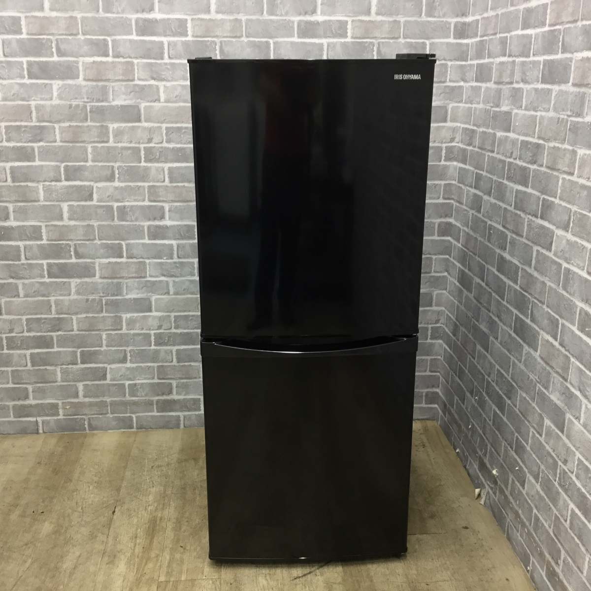 アイリスオーヤマ 冷蔵庫 2ドア 142L 右開き IRSD-14A-B 2024年製