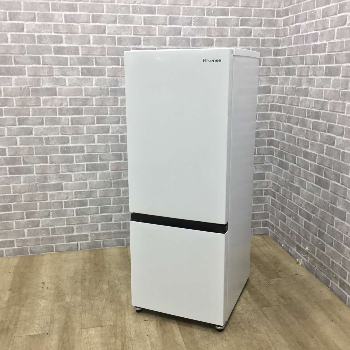 美品 Hisense ホワイト冷蔵庫HR-D16F 2ドア 2024年 ハイセンス 冷蔵庫 2ドア 162L 右開き HR-D16F 2024年製 | リユース