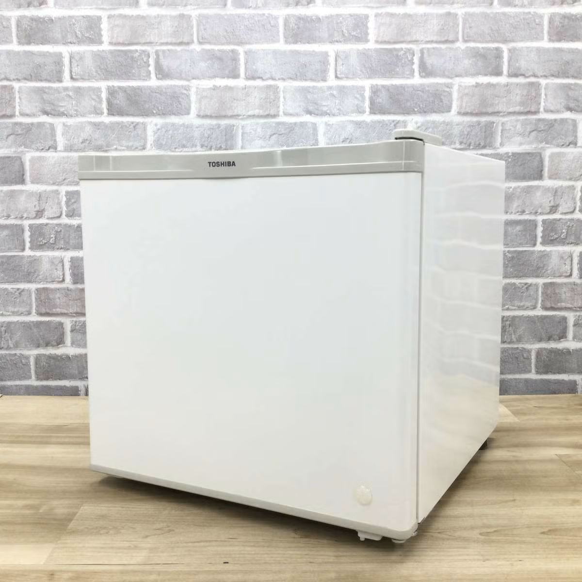 TOSHIBA ノンフロン冷凍冷蔵庫 ３ドアホワイト 2018年製 330L製氷 東芝 冷蔵庫 1ドア 27L 右開き GR-HB30GA-W 2018年製 | リユース家電Happy