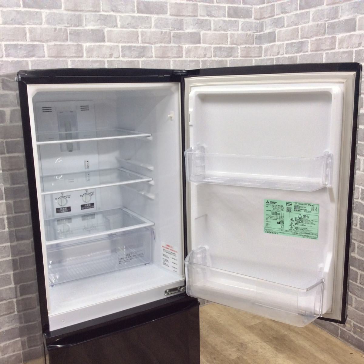 三菱電機 冷蔵庫 MR-P15C-B 本体 2ドア 三菱電機 冷蔵庫 2ドア 146L 右開き MR-P15C-B 2017年製 | リユース