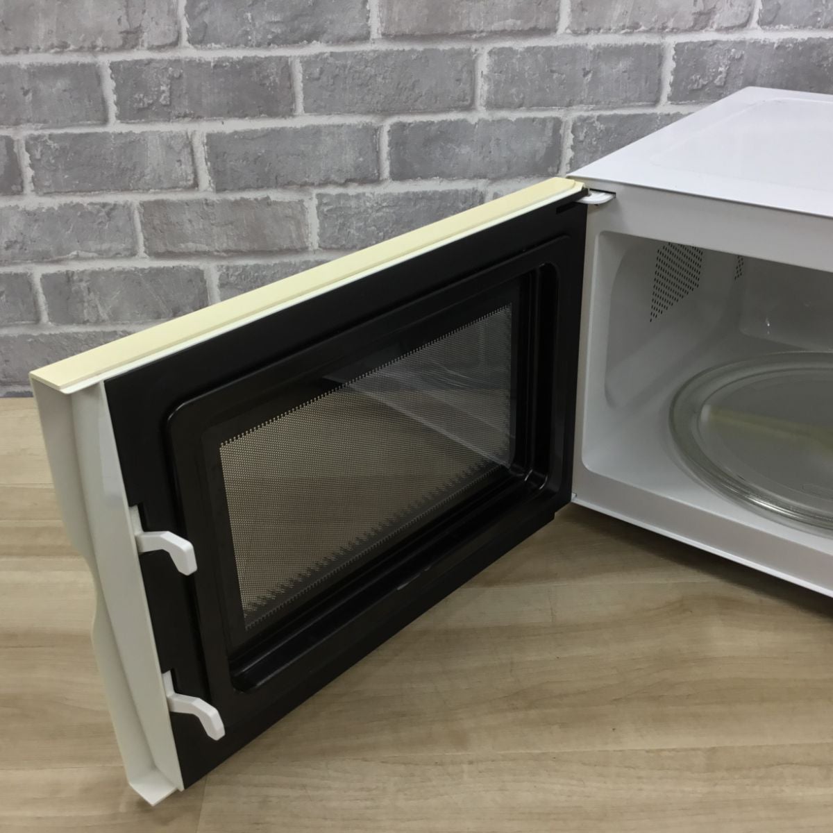 シャープ 電子レンジ 700W 20L 50hz RE-T3-W5 2019年製 | リユース家電