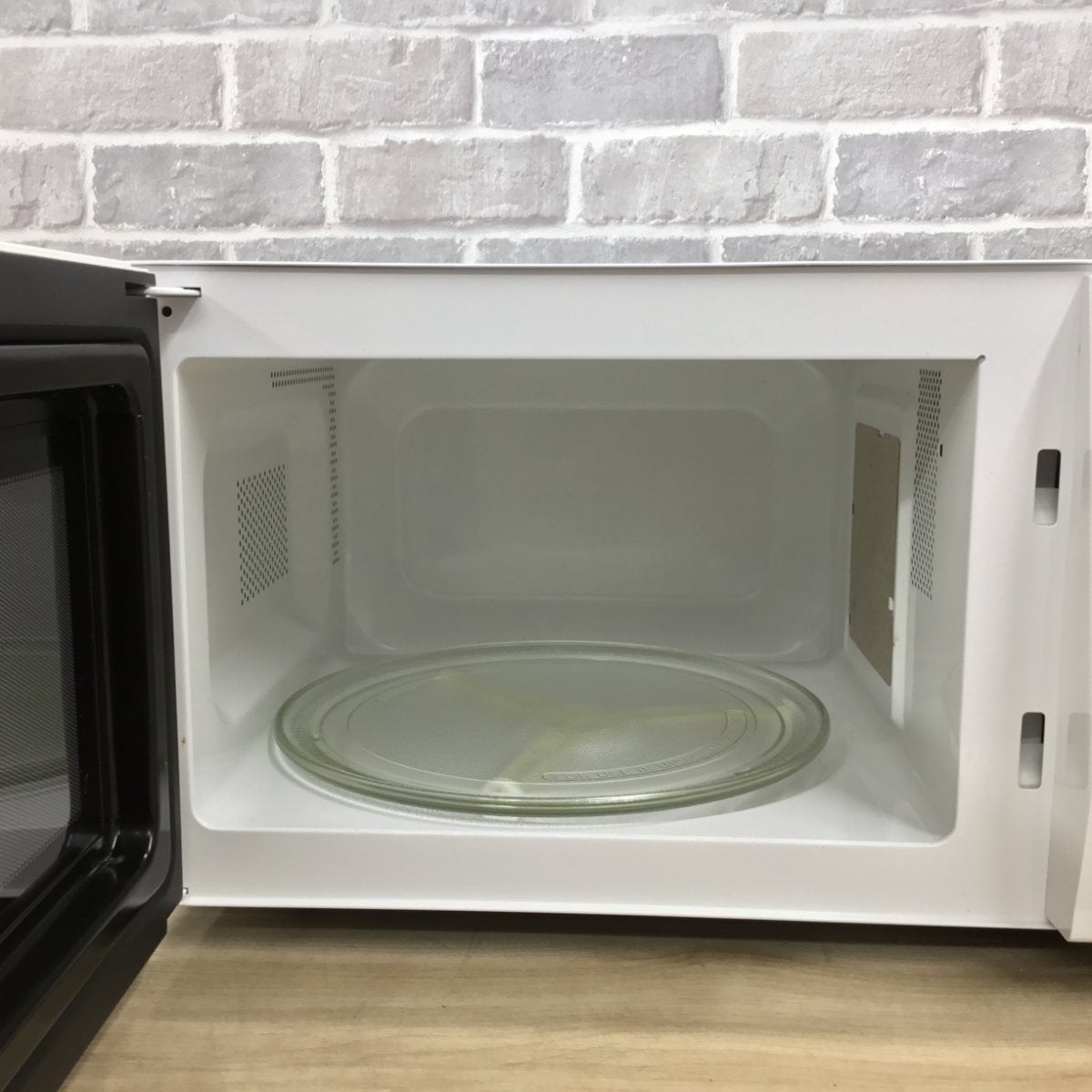 シャープ 電子レンジ 700W 20L 50hz RE-T3-W5 2019年製 | リユース家電