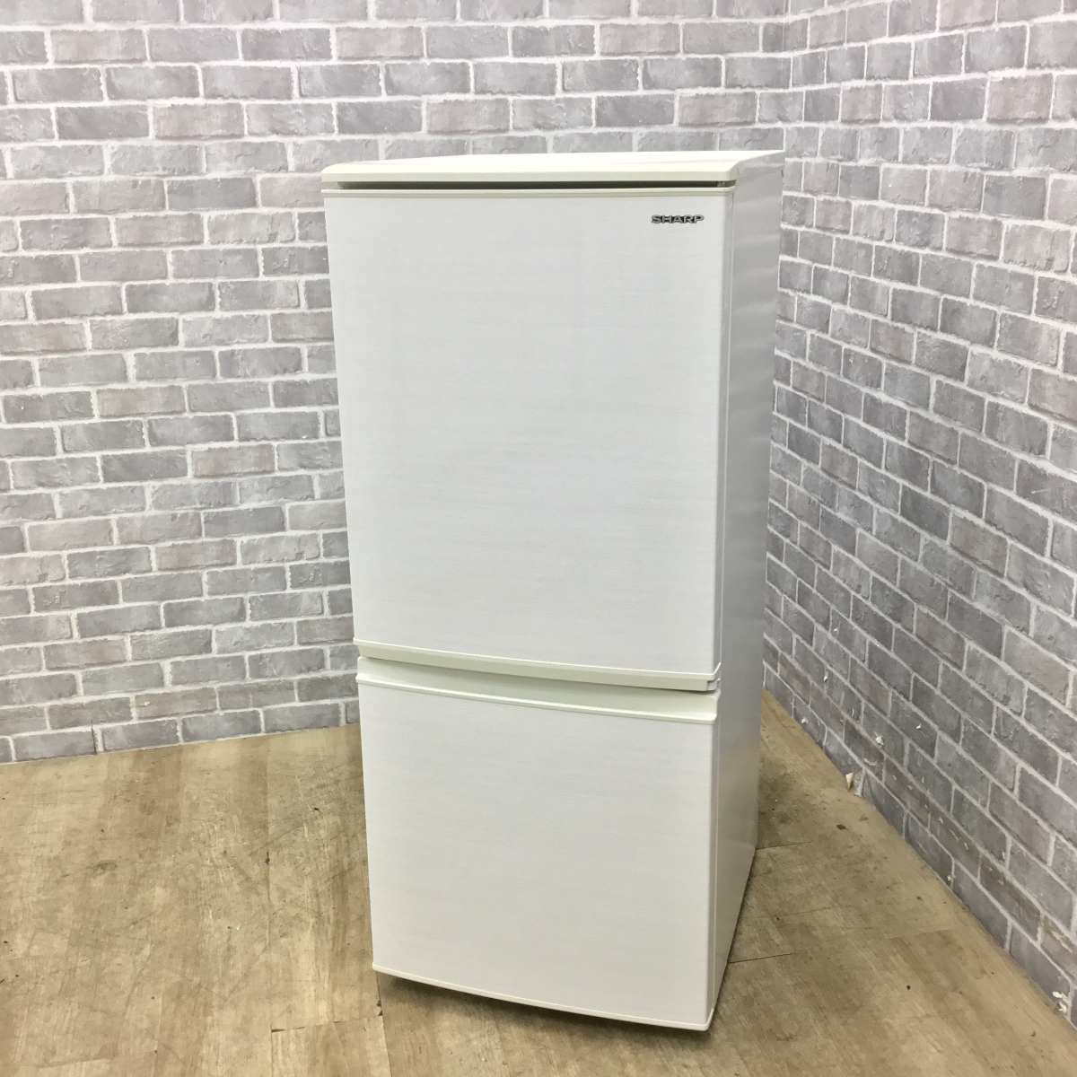 シャープ 冷蔵庫 2ドア 137L どっちもドア SJ-D14E-W 2019年製