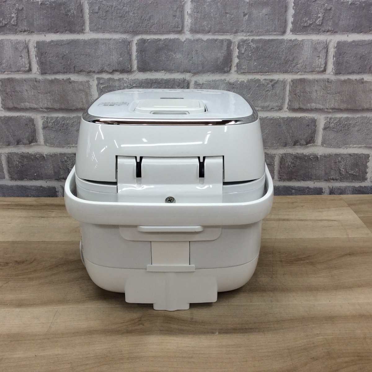 ヤマダ電機 炊飯器 IH式 3合炊き YRC-H05J1 2023年製 | リユース家電Happy