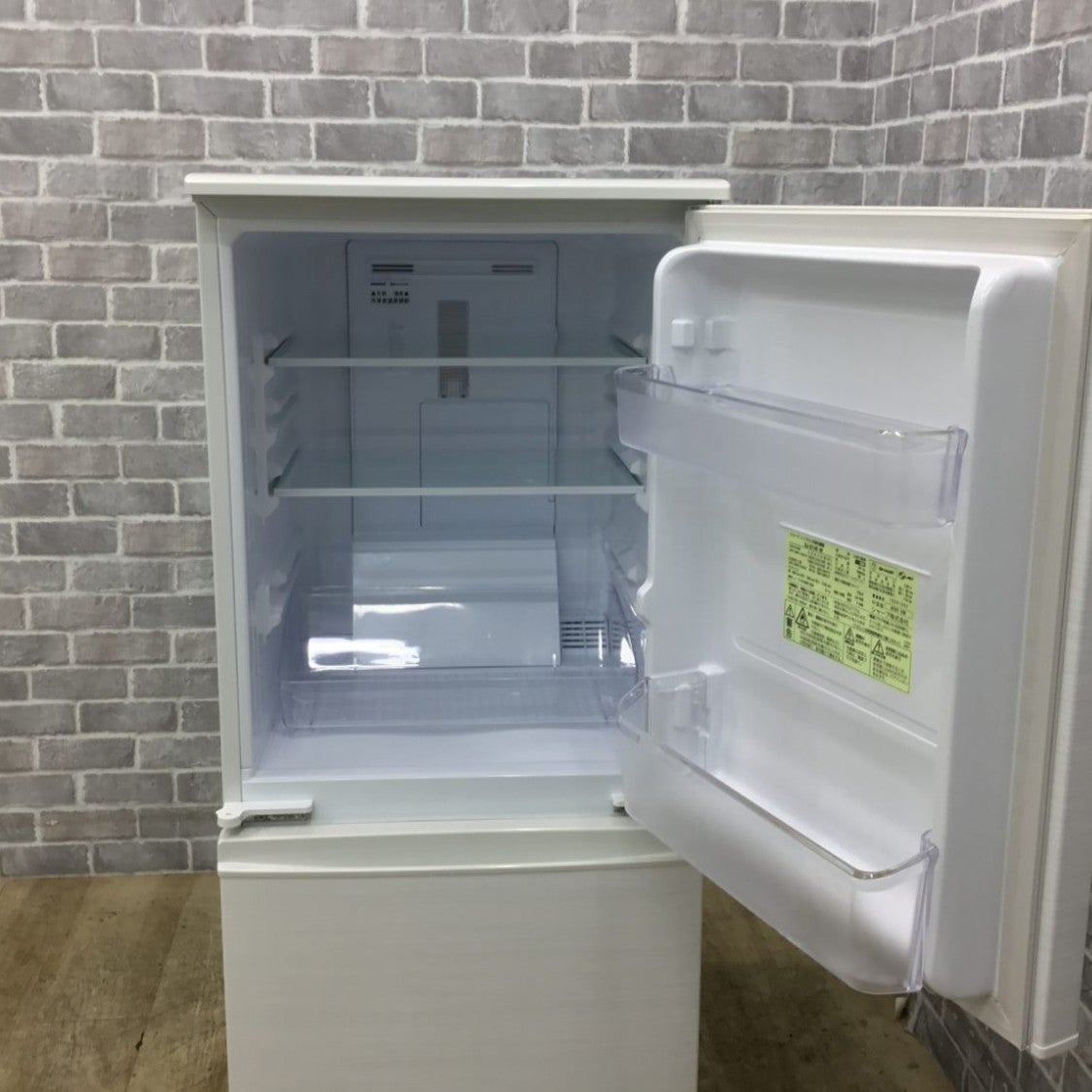 【美品】 2020年製 シャープ 137L 冷蔵庫 どっちもドア シャープ 冷蔵庫 2ドア 137L どっちもドア SJ-D14F-W 2020年製